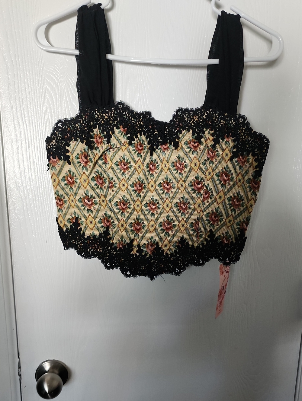 SHEIN Black Floral Tapestry Lace-Trim Crop Top